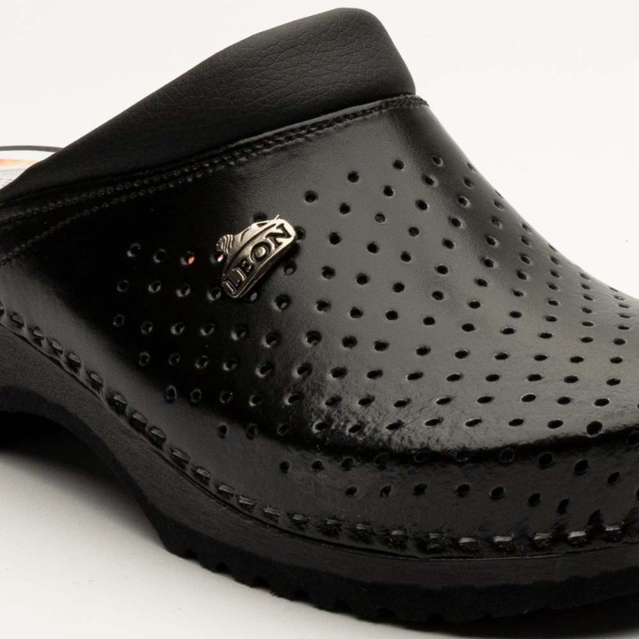 Saboti medicali unisex Leon B2, cu talpa din lemn, negru