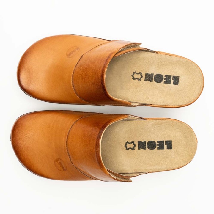 Saboti medicali dama Leon 2019, piele naturala, maro